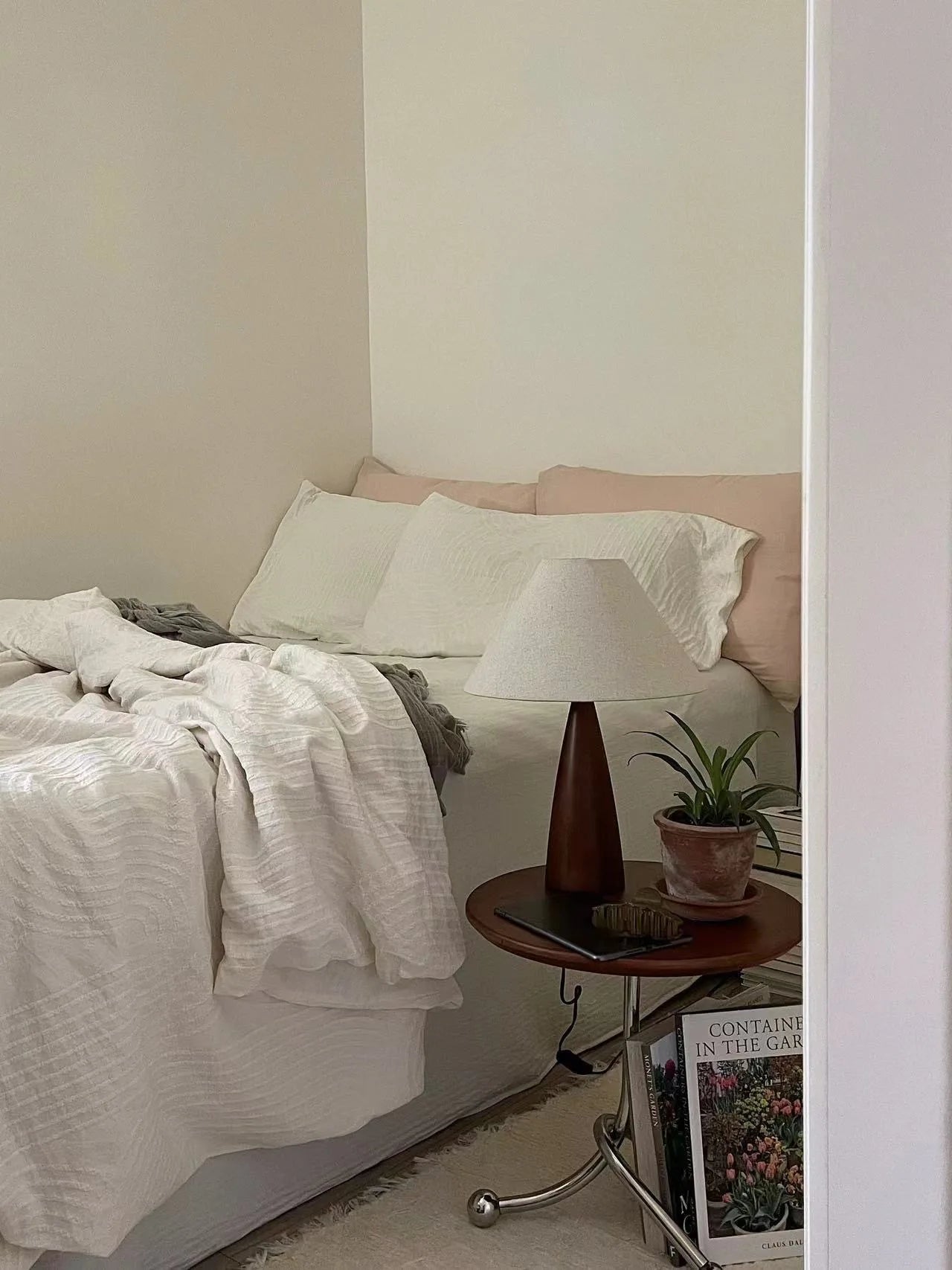 Solid Wood Retro fabric desk lamp Indoor decor Atmosphere Bedroom Bedside living room Tea Room Study Lamp