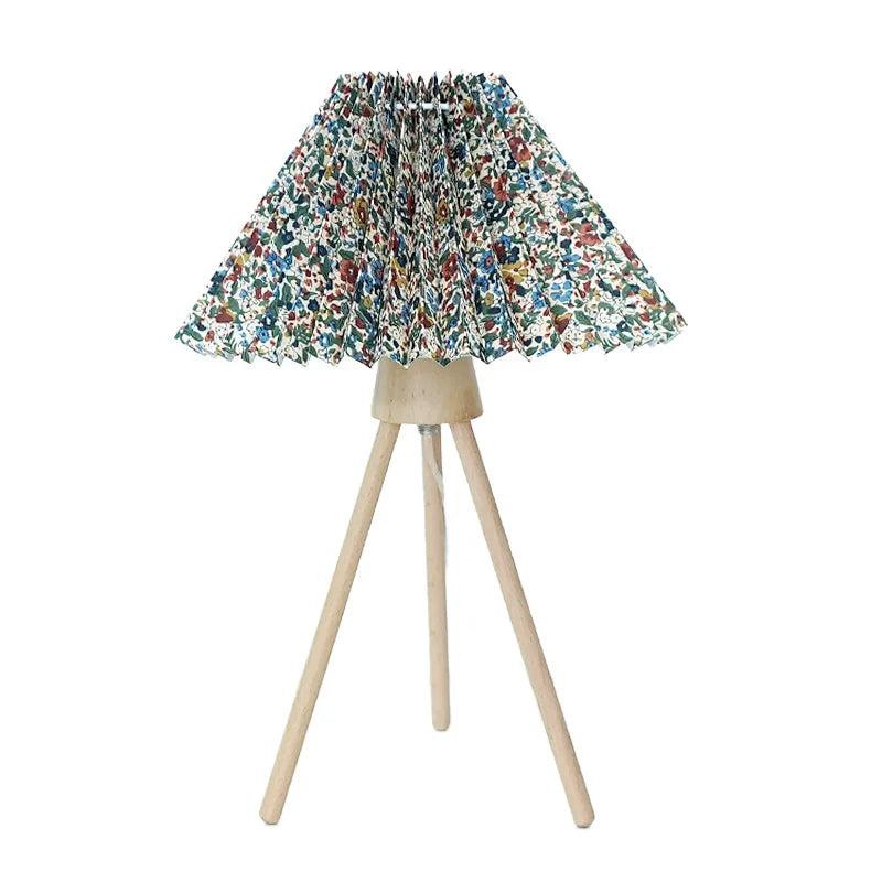 INS Retro LED Table Lamp Wooden Tripod Fabric Desk Lamp USB Power For Home Bedroom Bedside Desktop Decoration Nightstand Light