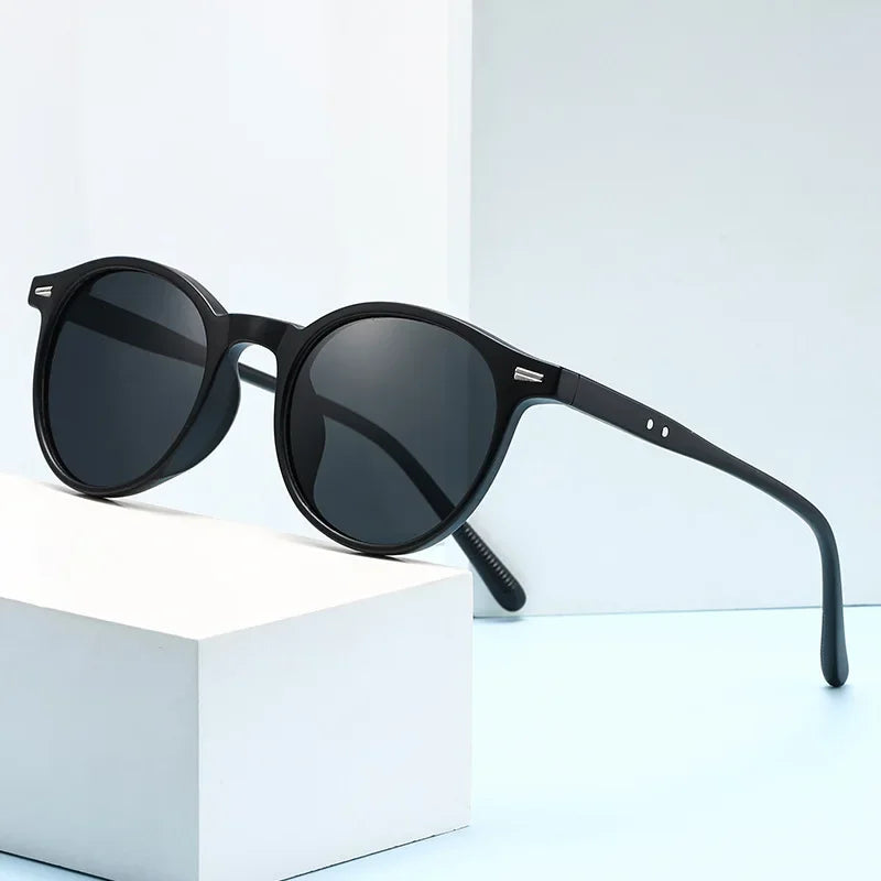 Unisex Casual Sunglasses Round Frame UV Resistant Polarized