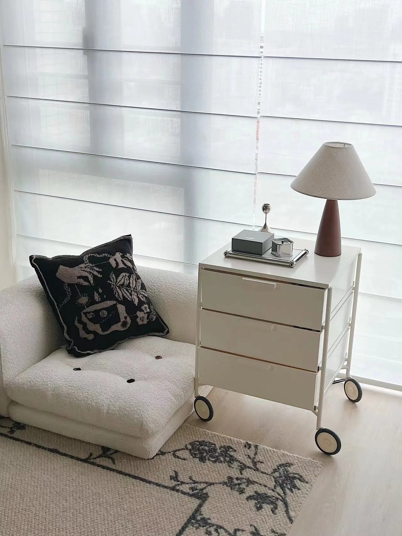 Solid Wood Retro fabric desk lamp Indoor decor Atmosphere Bedroom Bedside living room Tea Room Study Lamp