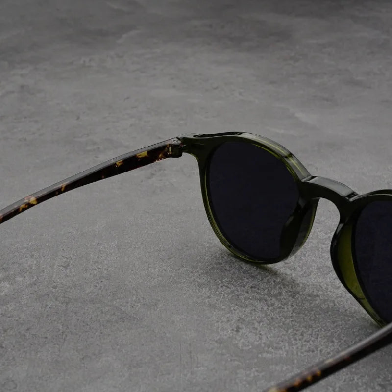 Unisex Casual Sunglasses Round Frame UV Resistant Polarized
