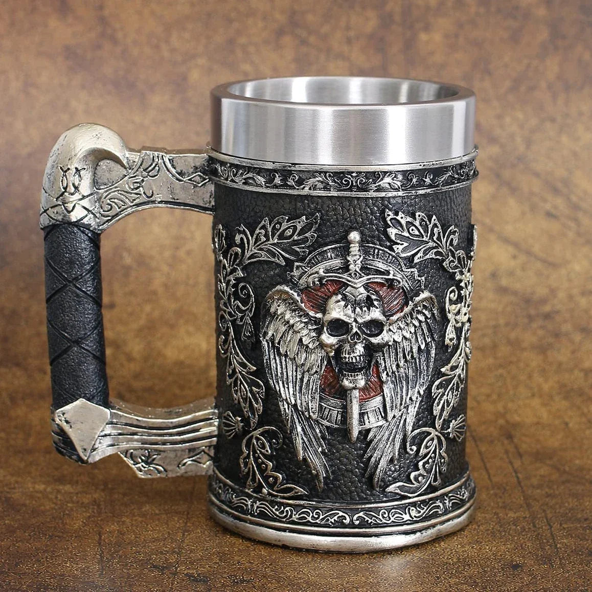 Medieval Viking Retro 3D Sword Skull Beer Mug With Stainless Steel Insert Resin Big Capacity Coffee Cups Men's Halloween Gift