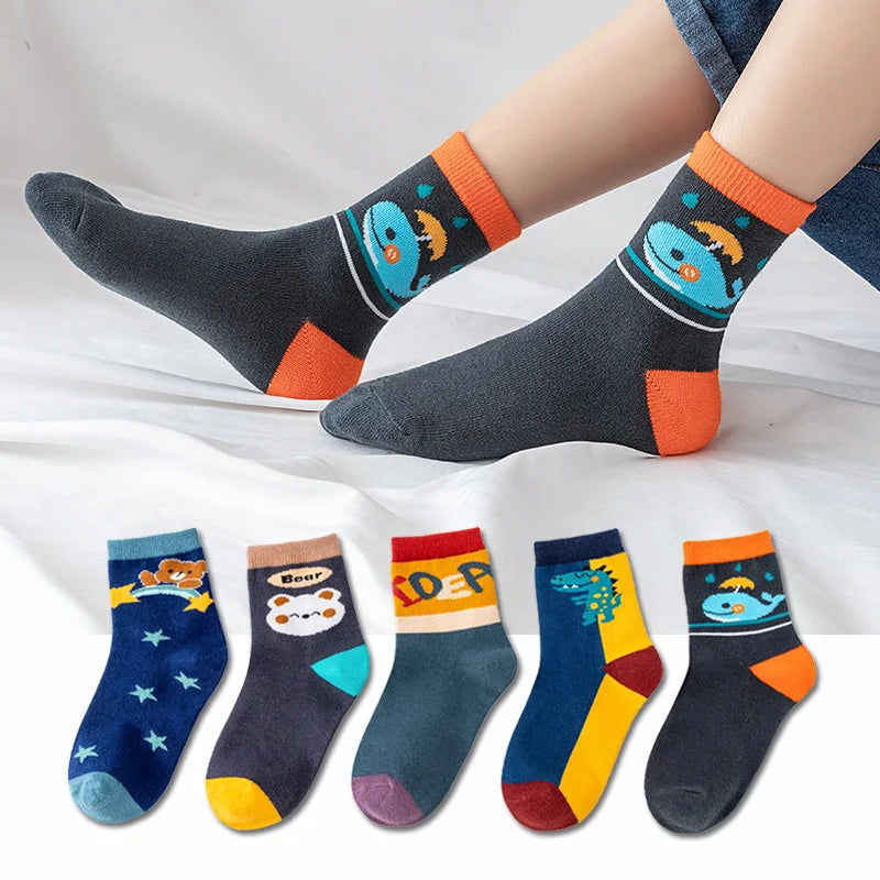 5 pairs of cute cartoon patterns, comfortable and breathable children's autumn and winter socks