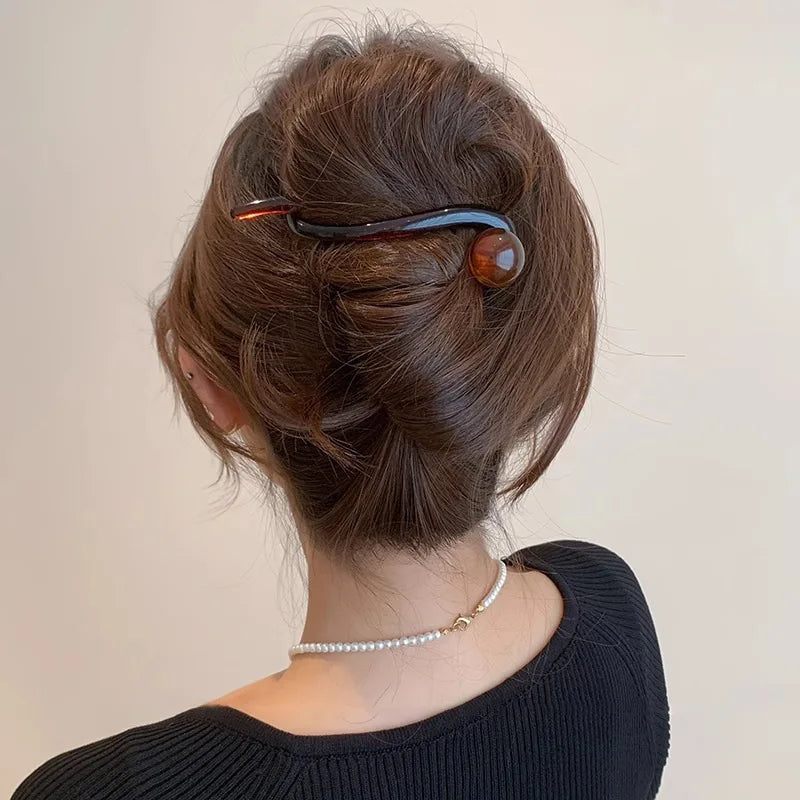 Cute Cartoon Cat Twist Hair Clips Girls Acrylic Pearl Hair Claw Crab Barrettes Hairpin Hairgrip Women Fashion Hair Accessories